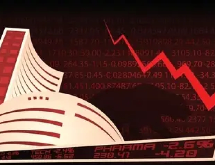 ट्रंप के बयान से शेयर बाजार धड़ाम, सेंसेक्स 1500 अंक गिरा