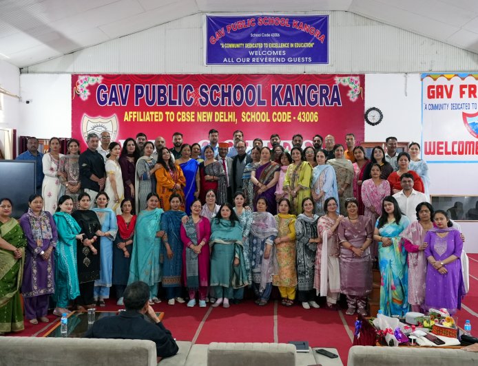 27 साल की सेवा के बाद मीनाक्षी चड्ढा सेवानिवृत्त