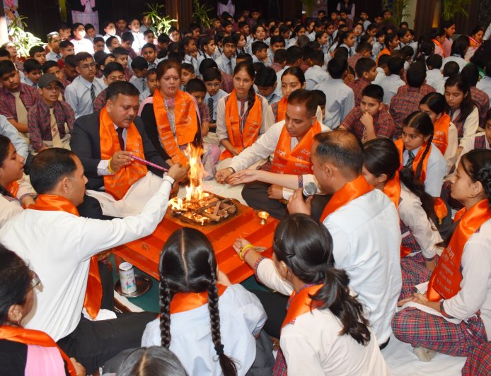 नादौन: DAV स्कूल में यज्ञ संग नए सत्र की शुरुआत