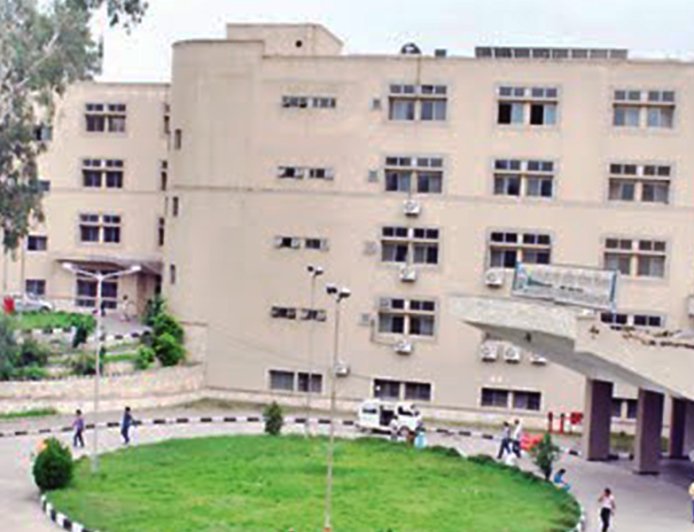 टांडा मेडिकल कॉलेज में पहली रोबोटिक किडनी ट्रांसप्लांट