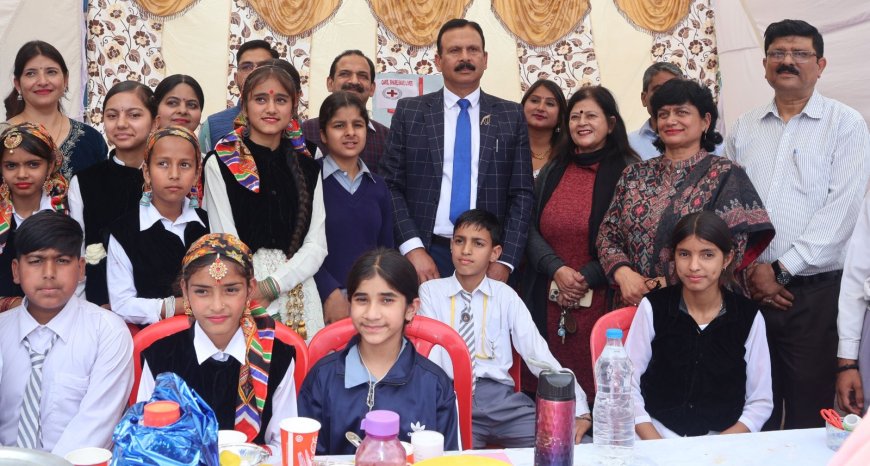 कांगड़ा के अब्दुल्लापुर में अनोखा कार्यक्रम! युवाओं और बुजुर्गों को जोड़ने के लिए इंटर जेनरेशनल बॉन्डिंग कैंप आयोजित