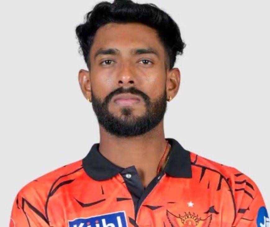 डेब्यू ओवर में 3 विकेट, प्रफुल हिंज बने सनसनी