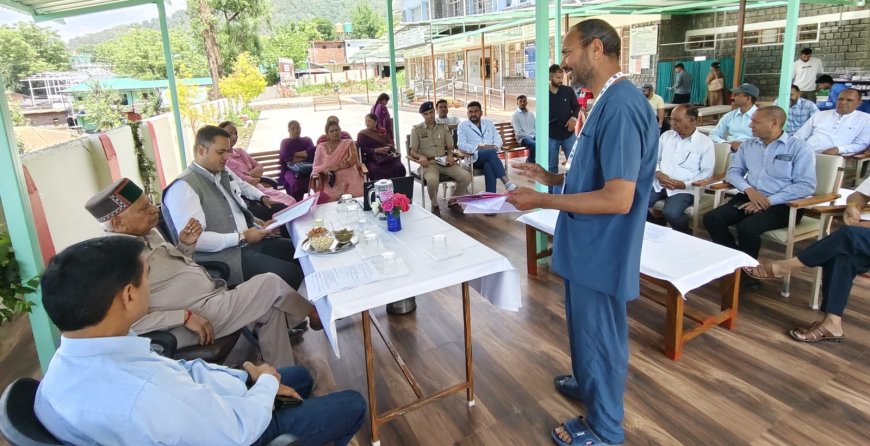 बीड़ अस्पताल में बड़ा फैसला! मरीजों के लिए होंगी नई सुविधाएं, हर्बल गार्डन भी बनेगा 🌿