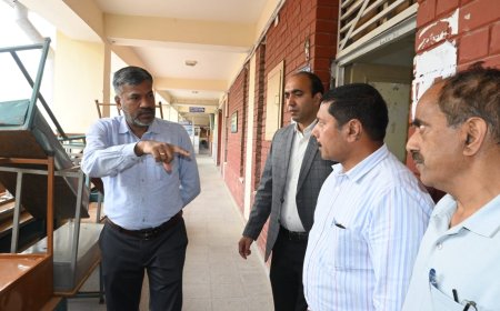 पालमपुर में पंचायत चुनावों को लेकर हाई अलर्ट! सचिव सी. पालरासु ने स्ट्रांग रूम और मतगणना केंद्र का किया निरीक्षण