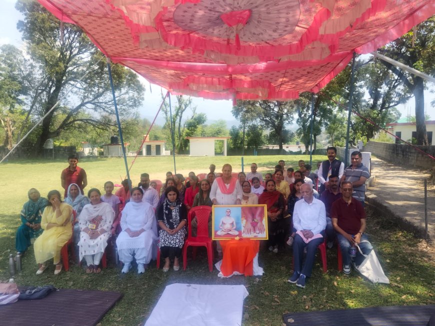 नेरटी में लगा आध्यात्मिक शिविर! P3Y से तनाव और डर से राहत पाने का मिला मंत्र