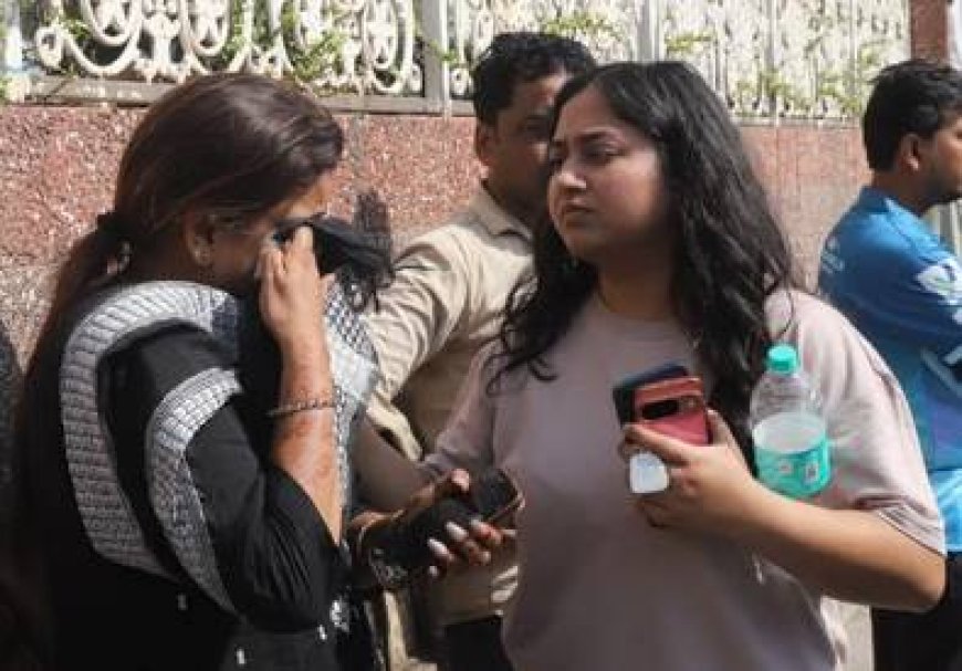 दिल्ली अग्निकांड: लॉक सीढ़ियों ने ली 9 जानें, AC धमाके से मची तबाही
