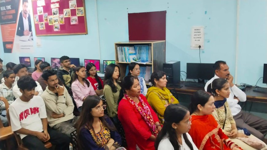 GSE धर्मशाला में डिजिटल लिटरेसी वर्कशॉप, महिलाओं को मिला ऑनलाइन बिजनेस का मंत्र