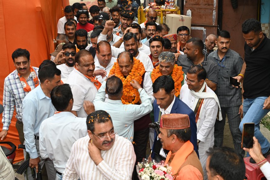 जिस पार्टी की खुद कोई गारंटी नहीं, वो जनता को क्या गारंटी देगी’ — पालमपुर में गरजे जयराम ठाकुर