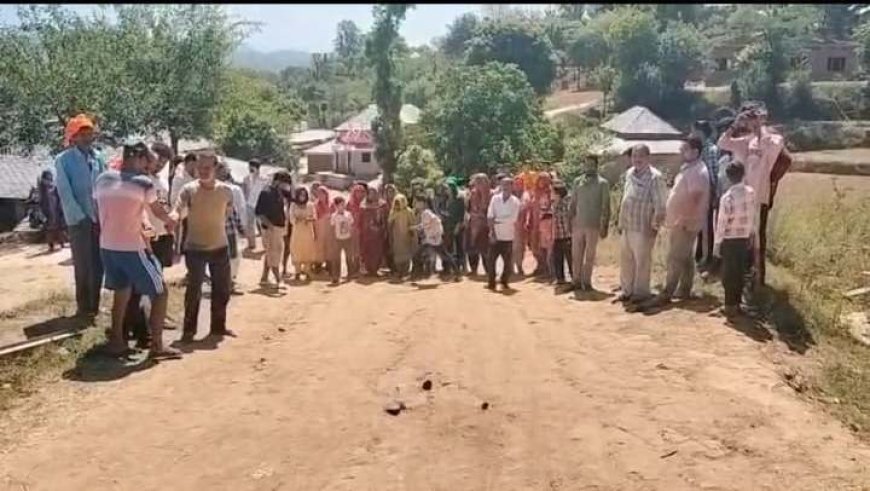 40 साल से सड़क नहीं, अब पूरे गांव ने किया चुनाव बहिष्कार
