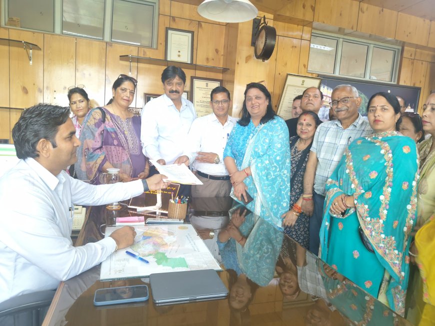 पेट्रोल-डीजल की बढ़ती कीमतों पर धर्मशाला में कांग्रेस का हल्ला बोल, राष्ट्रपति को भेजा ज्ञापन