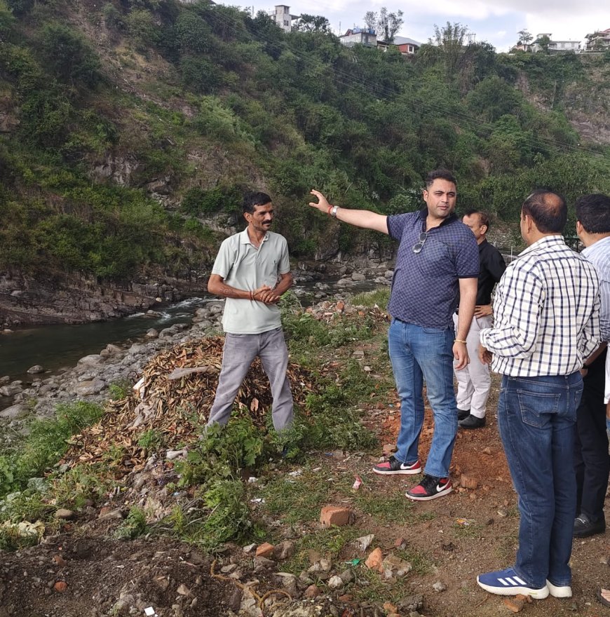 विनवा नदी में गंदगी फैलाने वालों की अब खैर नहीं! SDM संकल्प गौतम ने दी सख्त चेतावनी