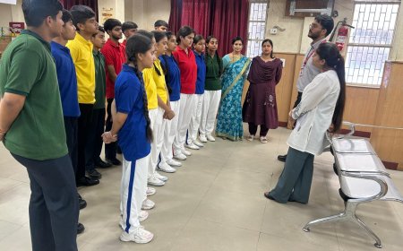 बैंकिंग की बारीकियां सीखने पहुंचे छात्र, PNB शाखा में मिला वित्तीय ज्ञान का अनोखा अनुभव