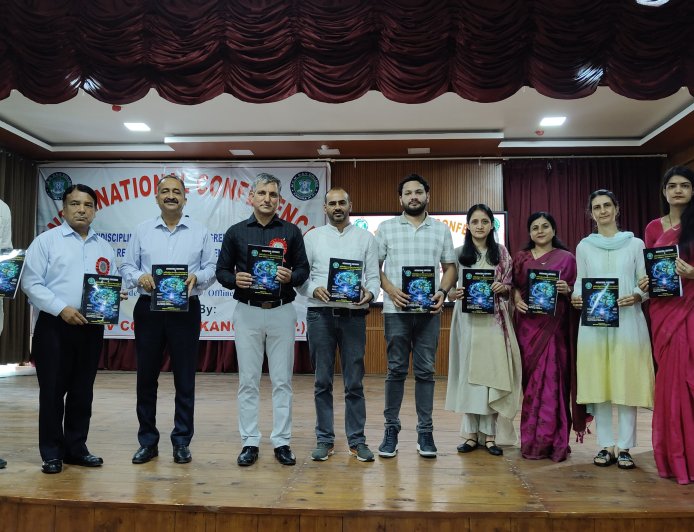कांगड़ा में जुटे देश-विदेश के वैज्ञानिक! हरित ऊर्जा और क्वांटम तकनीक पर शुरू हुआ अंतरराष्ट्रीय मंथन