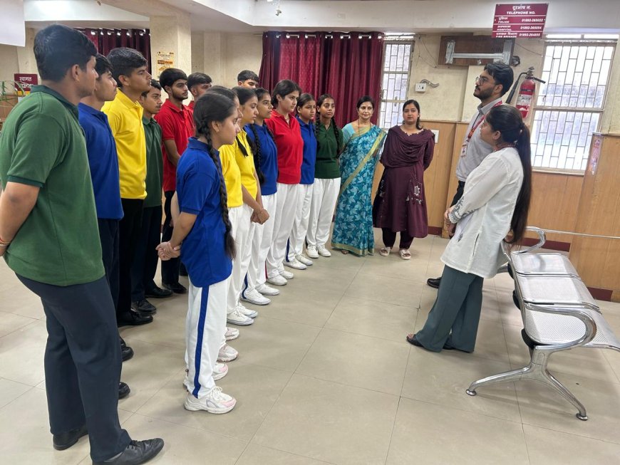 बैंकिंग की बारीकियां सीखने पहुंचे छात्र, PNB शाखा में मिला वित्तीय ज्ञान का अनोखा अनुभव