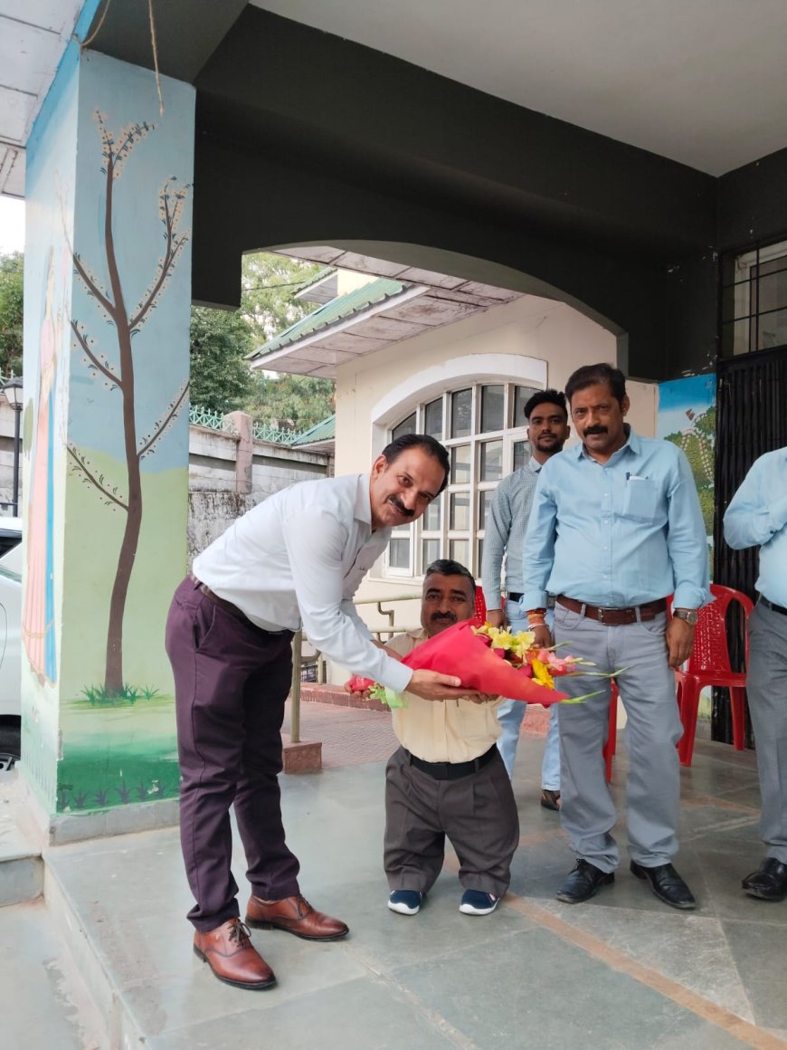 बाबूजी’ ने जीत लिया धर्मशाला का दिल! कलाकारों के संघर्ष और समर्पण की कहानी के साथ ‘हिम रंग षष्ठी’ नाट्योत्सव का भव्य समापन