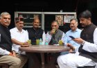 ढाबे पर रुके सीएम, नींबू पानी पीकर जीता लोगों का दिल