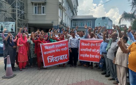 नादौन में स्मार्ट मीटरों के खिलाफ प्रदर्शन, CM को भेजा ज्ञापन