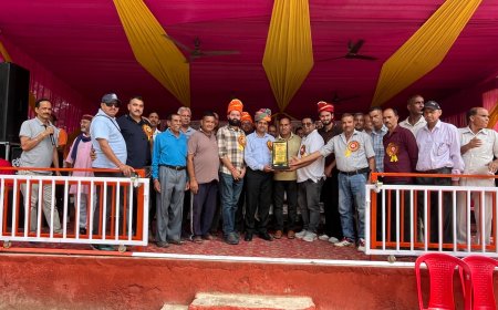 जमानाबाद मिंजर मेले में खेले गए हॉकी प्रतियोगिता के फाइनल मुकाबले