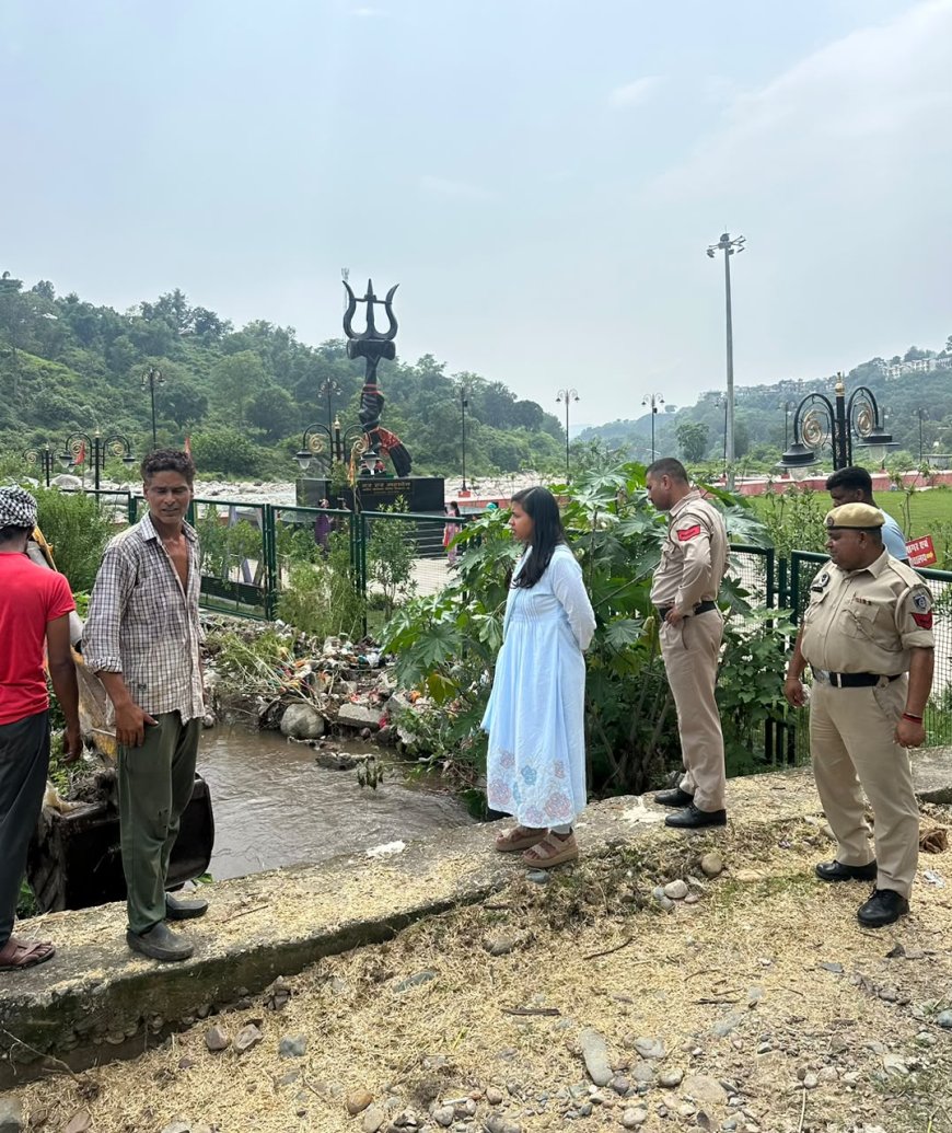 एसडीएम ने पानी के ड्रेनेज को बनेर खड्ड से जोड़ने के दिए निर्देश