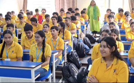 JEE-NEET टॉपर्स ने बताए सफलता के मंत्र, छात्रों को किया प्रेरित