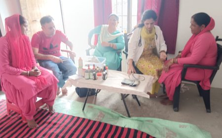 चांद्रोट में आयुष स्वास्थ्य शिविर, 52 लोग लाभान्वित