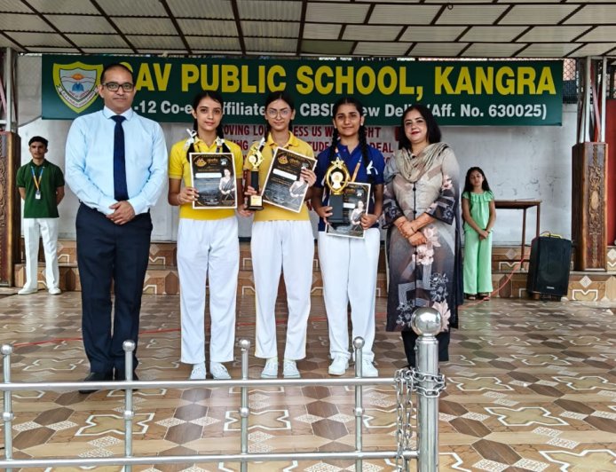 टांडा में नृत्य प्रतियोगिता में GAV पब्लिक स्कूल कांगड़ा के विद्यार्थियों ने चमकाया नाम