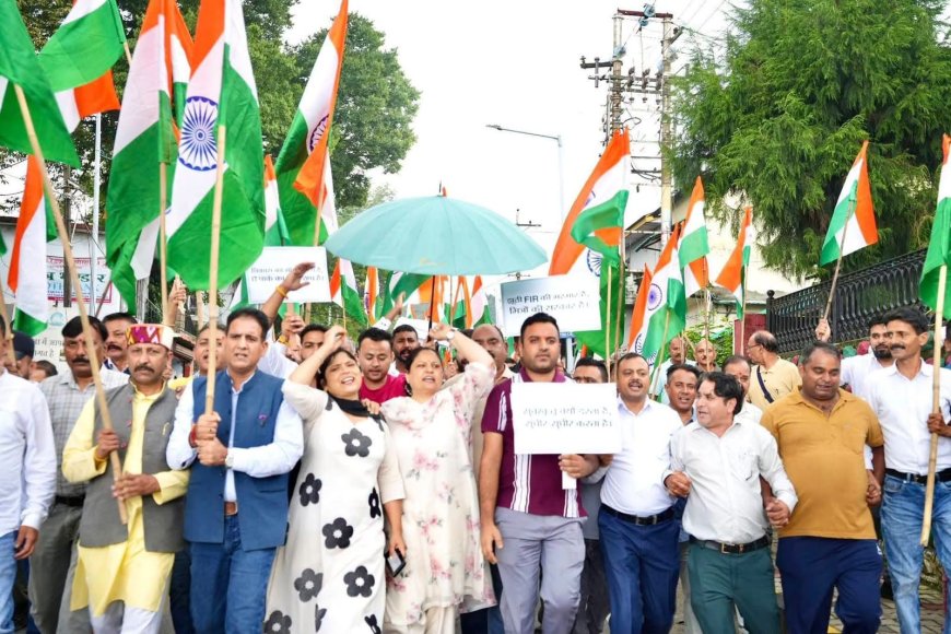 सुधीर शर्मा के समर्थन में धर्मशाला में प्रदर्शन, भाजपा ने एफआईआर की निष्पक्ष जांच की मांग उठाई