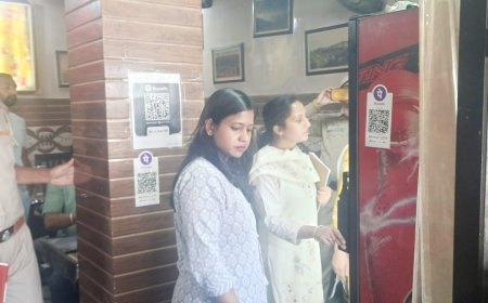 त्योहारी सीजन के मद्देनजर कांगड़ा शहर में खाद्य प्रतिष्ठानों का एस डी एम ने किया निरीक्षण