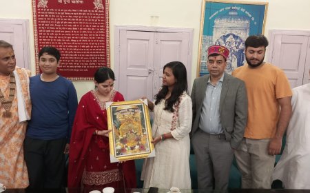 कांगड़ा बज्रेश्वरी मंदिर में उमड़ी भीड़, जया किशोरी ने किए दर्शन