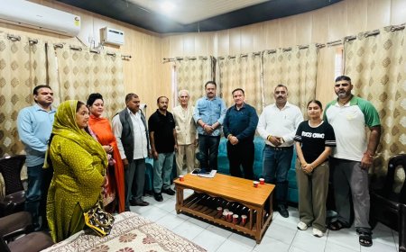 विधायक मलेंद्र राजन ने की विकास कार्यों की समीक्षा, पंचायत प्रतिनिधियों से भी किया संवाद