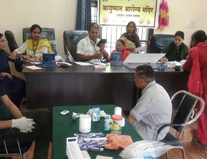 बीरता में आयुष विभाग ने लगाया स्वास्थ्य शिविर, 60 लोगों ने उठाया लाभ