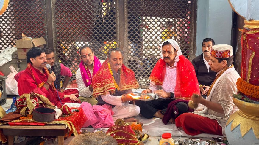 मां बज्रेश्वरी के दरबार में 5,500 श्रद्धालुओं ने टेका माथा, अजय वर्मा ने लिया व्यवस्थाओं का जायजा