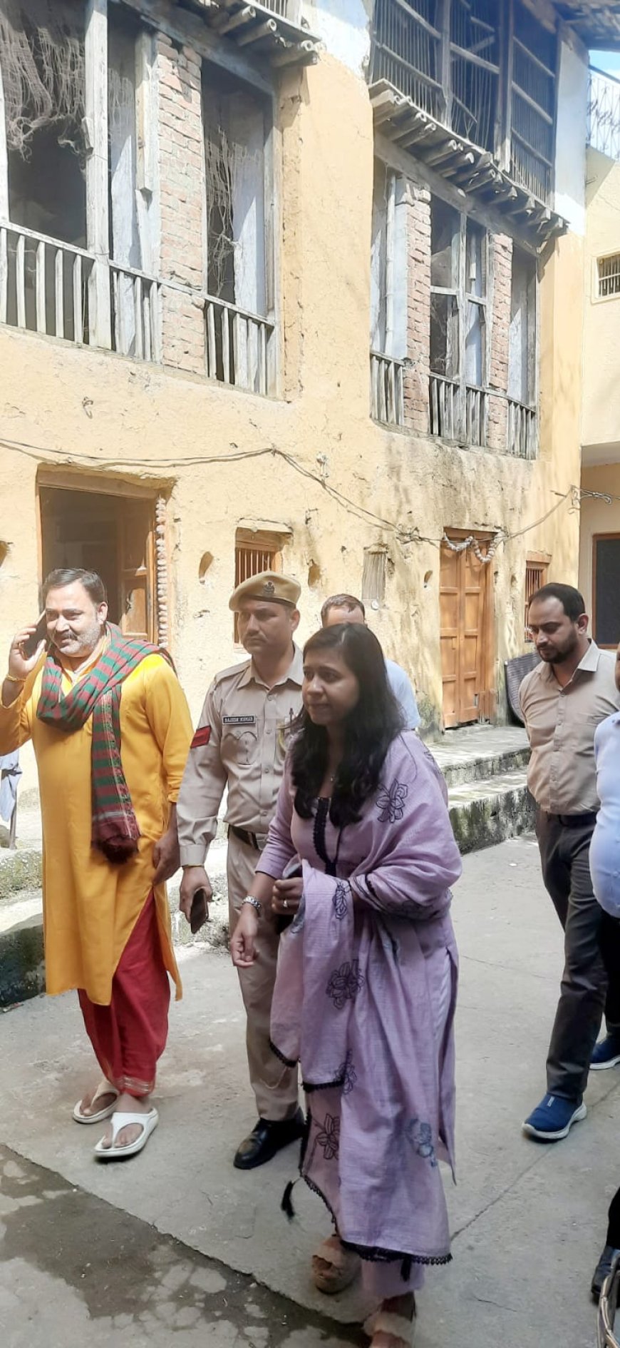 कांगड़ा में अतिक्रमण पर एसडीएम सख्त, अवैध पार्किंग पर कटे चालान